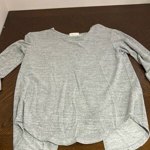 RD Style 1/4 length sleeve, with back slit